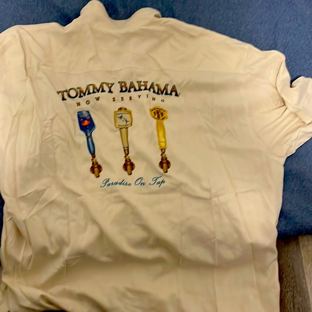 Timmy Bahama size 2XL mens silk shirt 👕 “Paradise On Tap”.